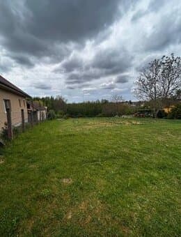 Stavebný pozemok 1 403 m² v tichej lokalite obce Kolta