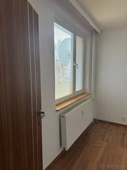 Prenajmem 4-izbový veľký byt v centre mesta Trebišov