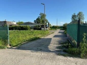 Predám/prenajmem skladové priestory s pozemkom Košice,Jazero