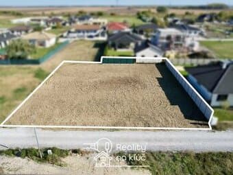 Na predaj stavebný pozemok s rozlohou 900 m² v obci Andovce