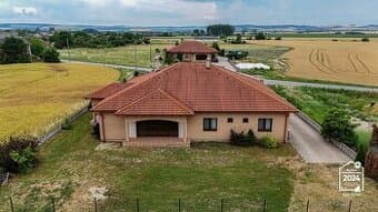 5 izbový rodinný dom s veľkým pozemkom, Komárovce