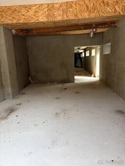 INVESTIČNÁ PRÍLEŽITOSŤ– centrum mesta, bývanie + podnikanie