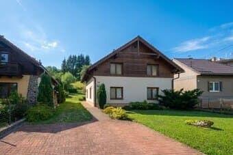 Babony TRE | Výnimočný rodinný dom s pozemkom 1516 m2 Nízke