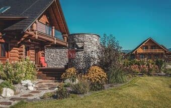 EXKLUZÍVNY ZRUB PRI LIPTOVSKEJ MARE – SÚKROMNÝ WELLNESS RETR