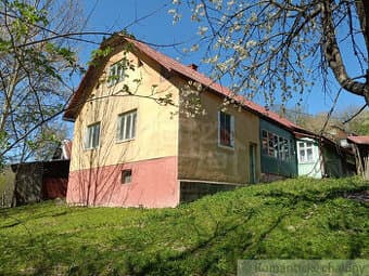 KÚSOK RAJA NA KYSUCIACH: Dve autentické chalupy na Zákopčí