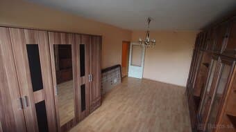 PREDAJ - 2. izbový byt, Levice