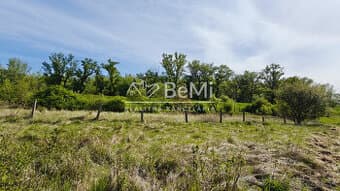 Stavebný pozemok - Vlčany okr.Šaľa 800M2 (027-14-JANS)