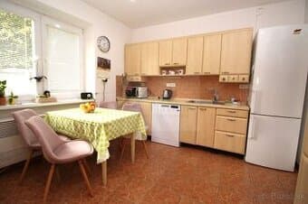 PREDAJ 5 izb DOM v obci PRUSY s pozem. 1880m2
