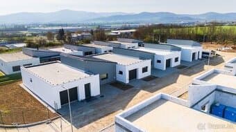 Nová cena Skolaudovaný 4-izbový dom s garážou, 430m2