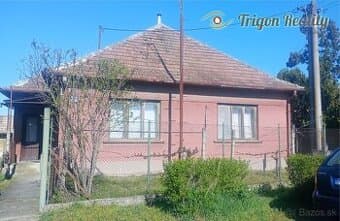 Rodinný dom blízko Dunaja s garážou -Kravany nad Dunajom