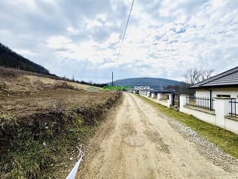 Predaj stavebný pozemok 600 m2/ 2370 m2, Veľký Šariš, Kanaš