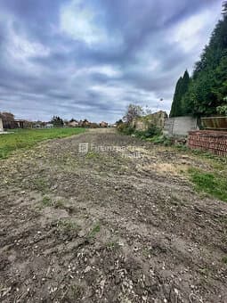 Stavebný pozemok 4702 m² v obci Trstice, Galanta