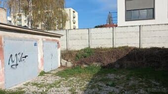 Predam garaz na Kocelovej ulici