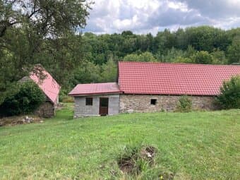 Útulná chalupa v srdci Podpoľania – ticho a romantika lesa