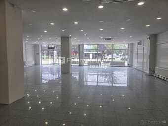 NA PRENÁJOM Lukratívny komerčný priestor 270 m² priamo na ná