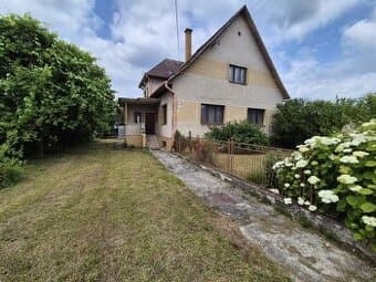 Rodinný dom v pôvodnom stave / 1028 m2 / - Púchov