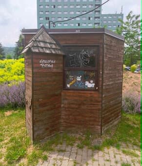 Drevený predajný stánok / kiosk