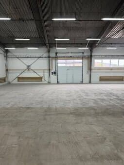 Prenájom skladových priestorov Nitrianska ul,PE, 1296m2
