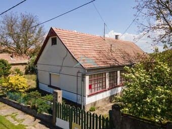 Pevný tehlový dom (75 m²) so všetkými sieťami v Ipolyvece