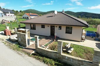 Na predaj novostavba rozmerného, 4 izbového rodinného domu s