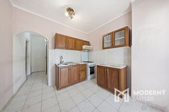Na predaj 1-izbový byt s balkónom vhodný na investíciu v Šam
