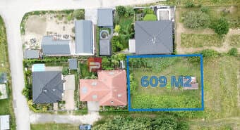 Rovinatý ideálny stavebný pozemok 848 m2 Marianka