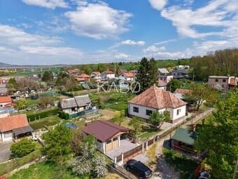 Útulný 3 izbový dom s garážou a dielňou - Malý Lapáš