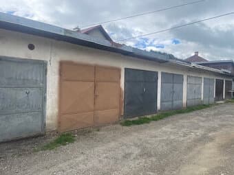 Garáž s montážnou jamou v Brezne - Predné Halny