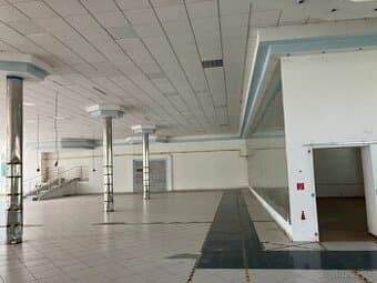 Na prenájom skladové priestory 1300 m2 Hurbano