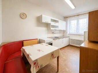 Nový 2 izbový byt v centre mesta + špajza