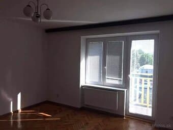 Prenajom 3 izboveho bytu (70m2), SNV