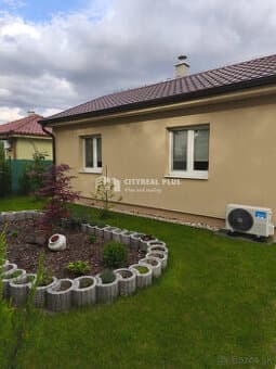 NA PREDAJ, Exkluzívne iba u Nás - 2- izbová Chata pri jazere