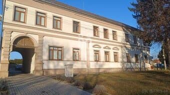 Rezervované. Kompletne prerobený, moderný 2 izbový byt v súk