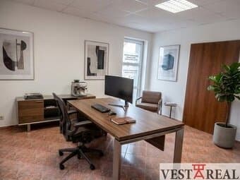 Na prenájom kancelária- priestor o výmere 36 m2, Trnava Slad