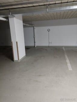 Vnútorné parkovacie miesto Zelené Vlčince