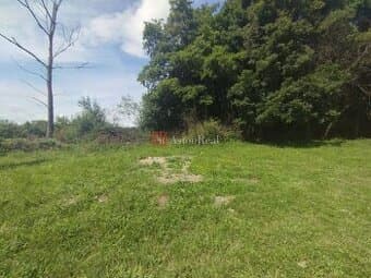 Predaj pozemok 720m2 (41mx17m) Pavčina Lehota-Liptovský Mi