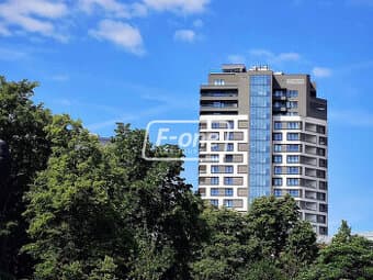 PREDAJ – svetlý 1i apartmán s balkónom, Rezidencia Premiere.