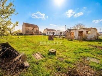 Stavebný pozemok 668 m2, Veľké Ripňany, všetky IS, studňa