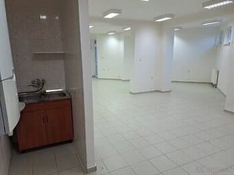 Sklady, Kancelárie, Obchodné priestory v Trenčianskej Turnej
