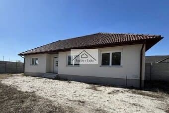 Priestranná a slnečná novostavba 4-izbového domu v Rajke