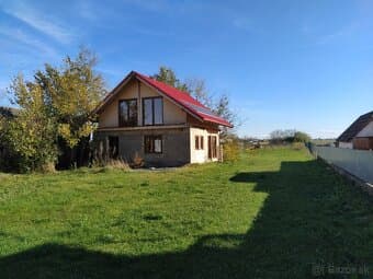 Predám velký pozemok s domom