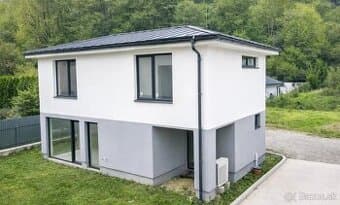 NOVOSTAVBA 4‑izbového rodinného domu – Púchov ( Streženice )