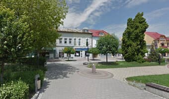Na predaj Zrekonštruovaný 3-izbový Podkrovný Byt v Centre Mi