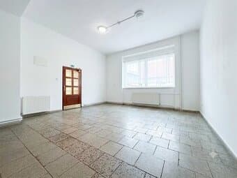 Prenájom | Obchodný priestor, 145 m² | Turzovka, stred