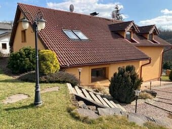 Dm na predaj Levice - Horša