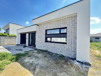 Moderná novostavba RD, pozemok 600m2, zastavaná plocha 179m2