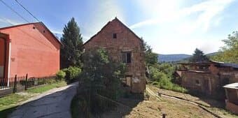 Handlová - Podiel na rodinnom dome a pozemku