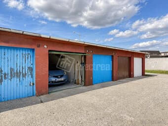 Garáž s elektrinou a jamou – Šaľa, Dolná ulica - o…