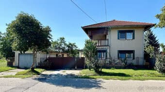 Na predaj čiastočne rek.4-izb.dom s NOVOU strechou,GARÁŽOU