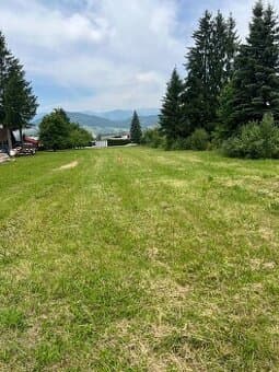 Na predaj stavebné parcely Brezno,tichá lokalita,krásne výhľ
